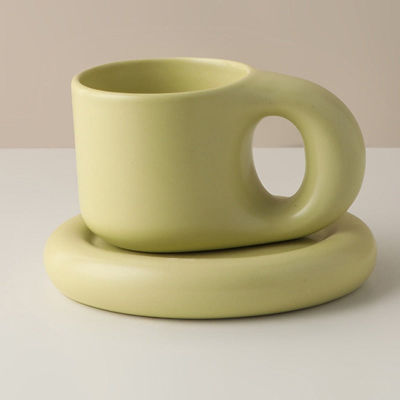 Handbemalte Keramik Tassen in kreativem Design
